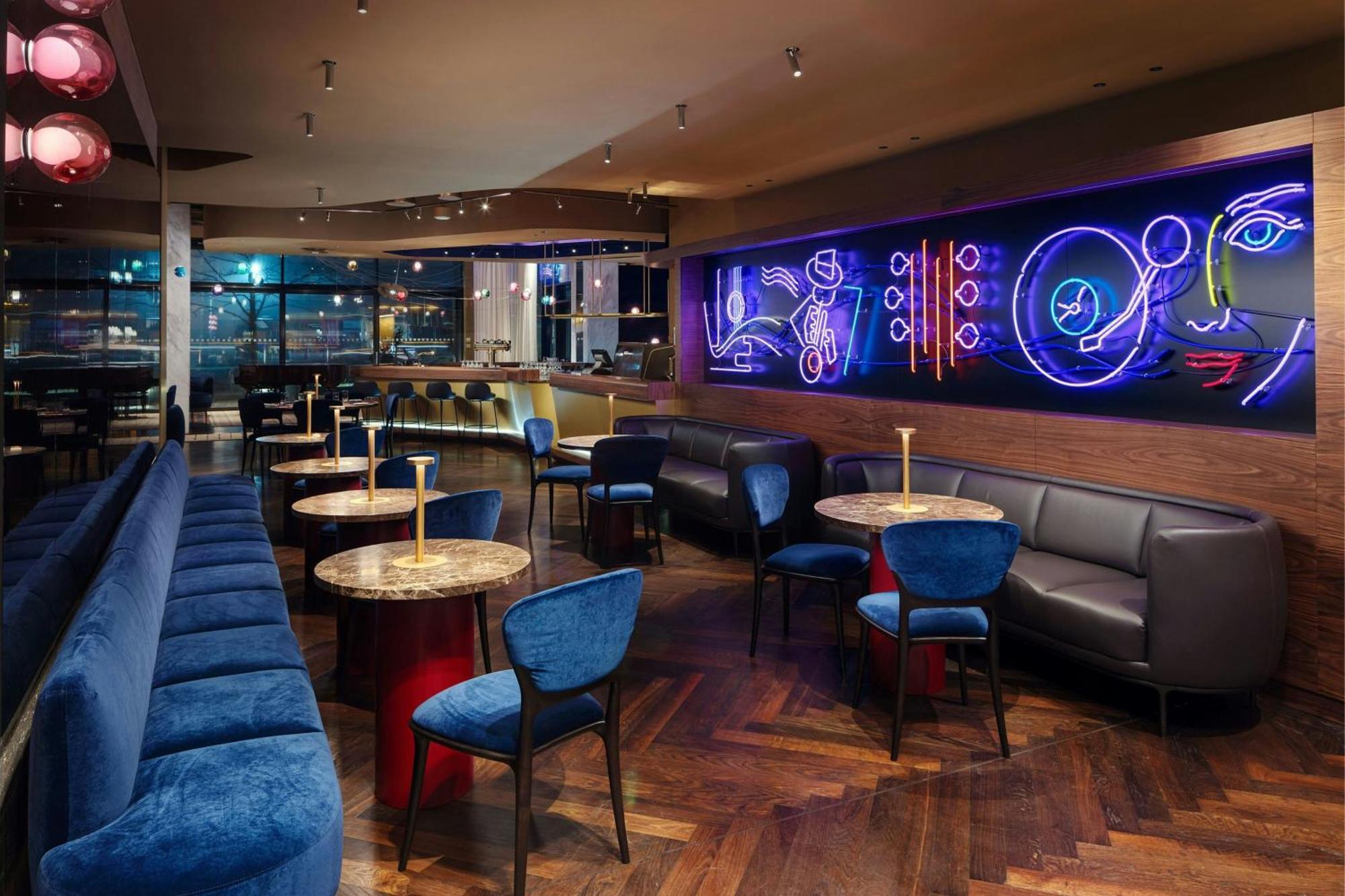 Hotel Courtyard By Marriott Brno 4*