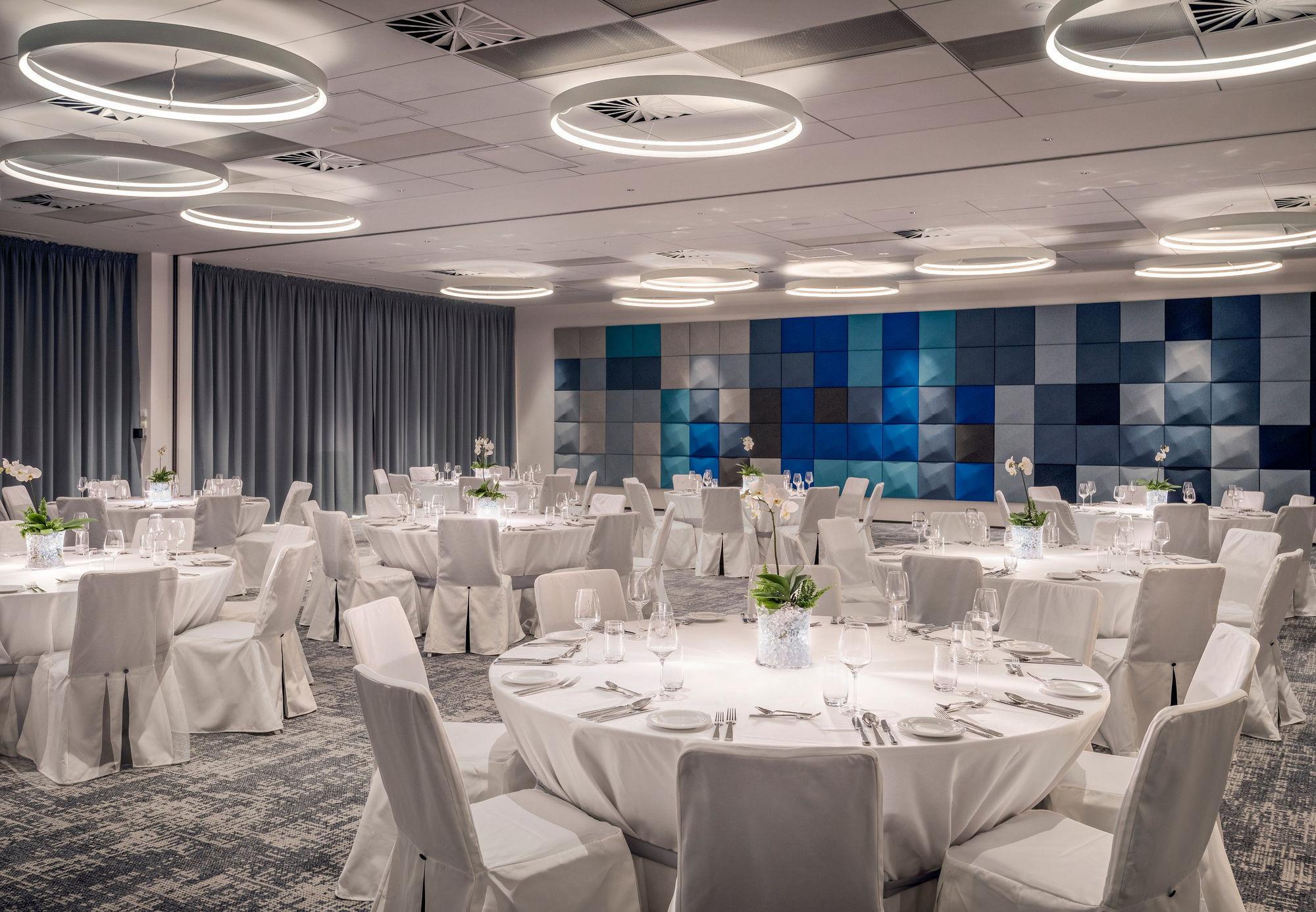 Courtyard By Marriott Hotel 4*