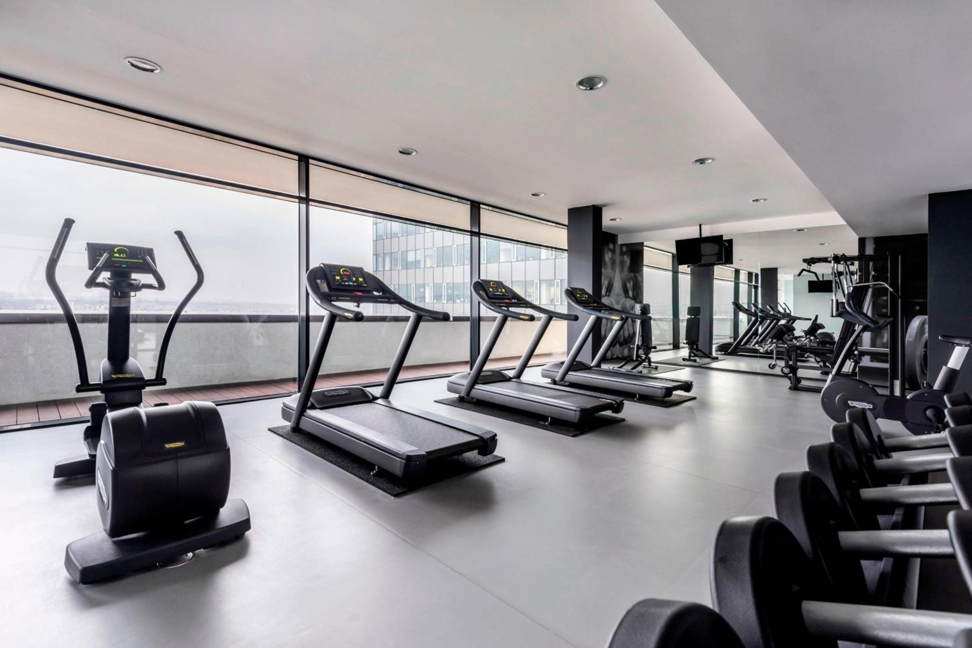 Courtyard By Marriott Отель