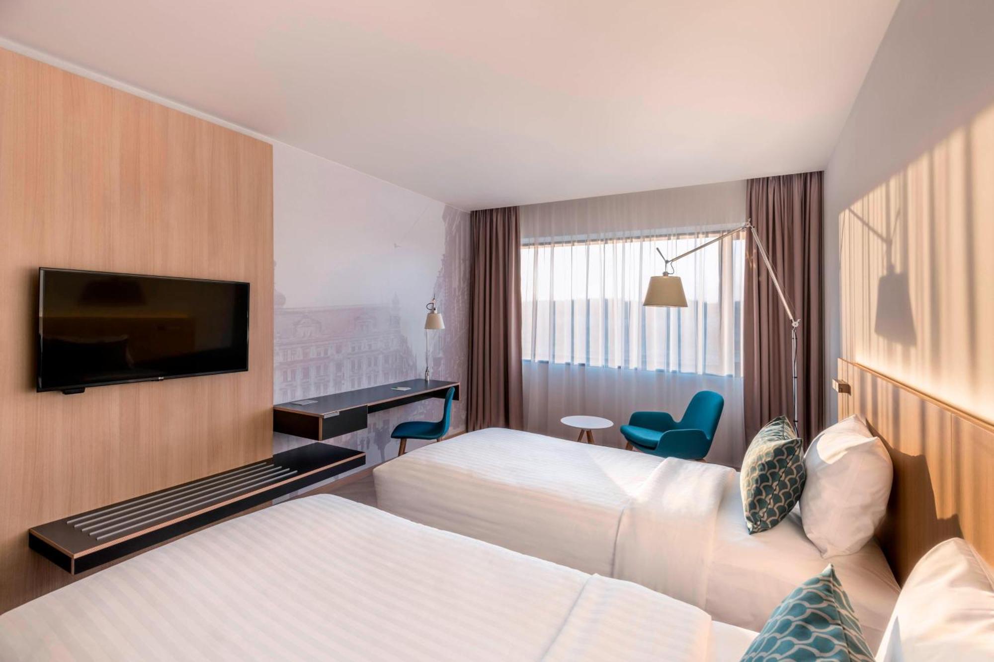 Отель Courtyard By Marriott