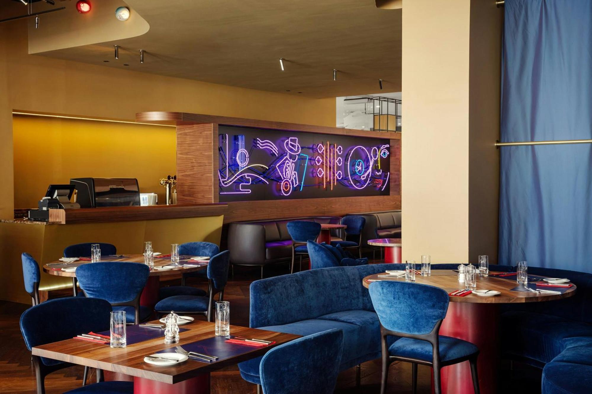 Courtyard By Marriott Brno 4*